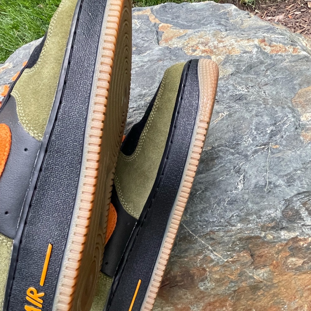 NIKE AIR FORCE 1 LOW BY YOU Green Sneakers | 9.5 - Picture 16 of 16